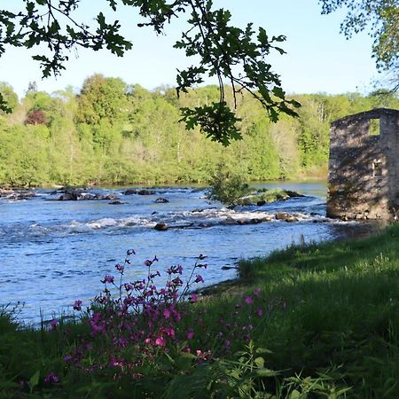 Manot Vacances - Gites En Bord De Vienne Екстер'єр фото